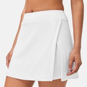 Outdoor Voices White Court Skort 4.5 size 4/S